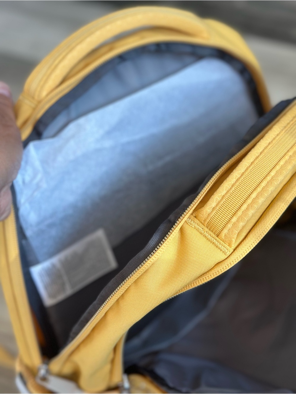 The North Face Women’s 27L Backpack Pale Amber/Mineral Salt - Picture 7 of 11